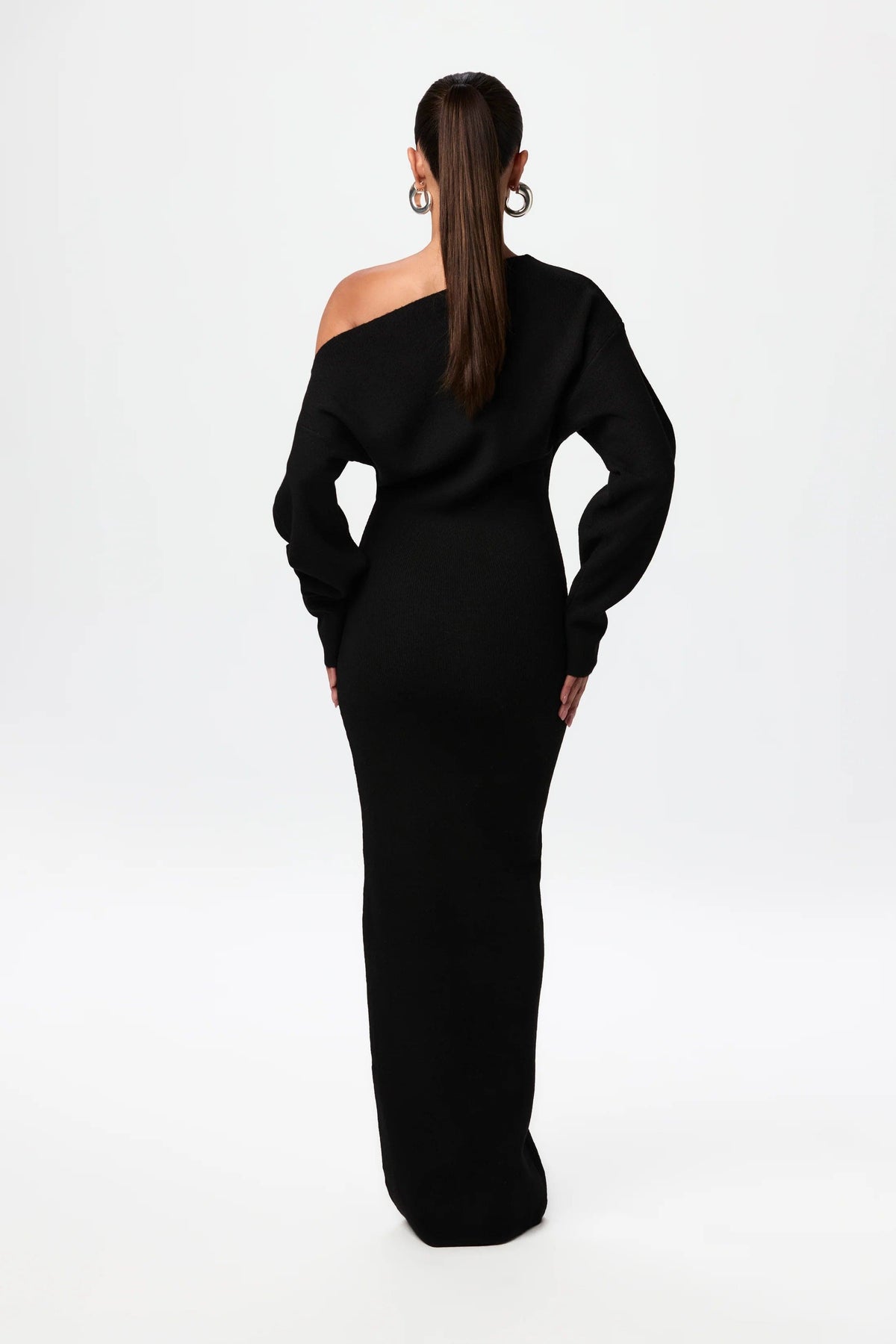 Odette | Black Off-Shoulder Ribbed Knit Maxi Dress